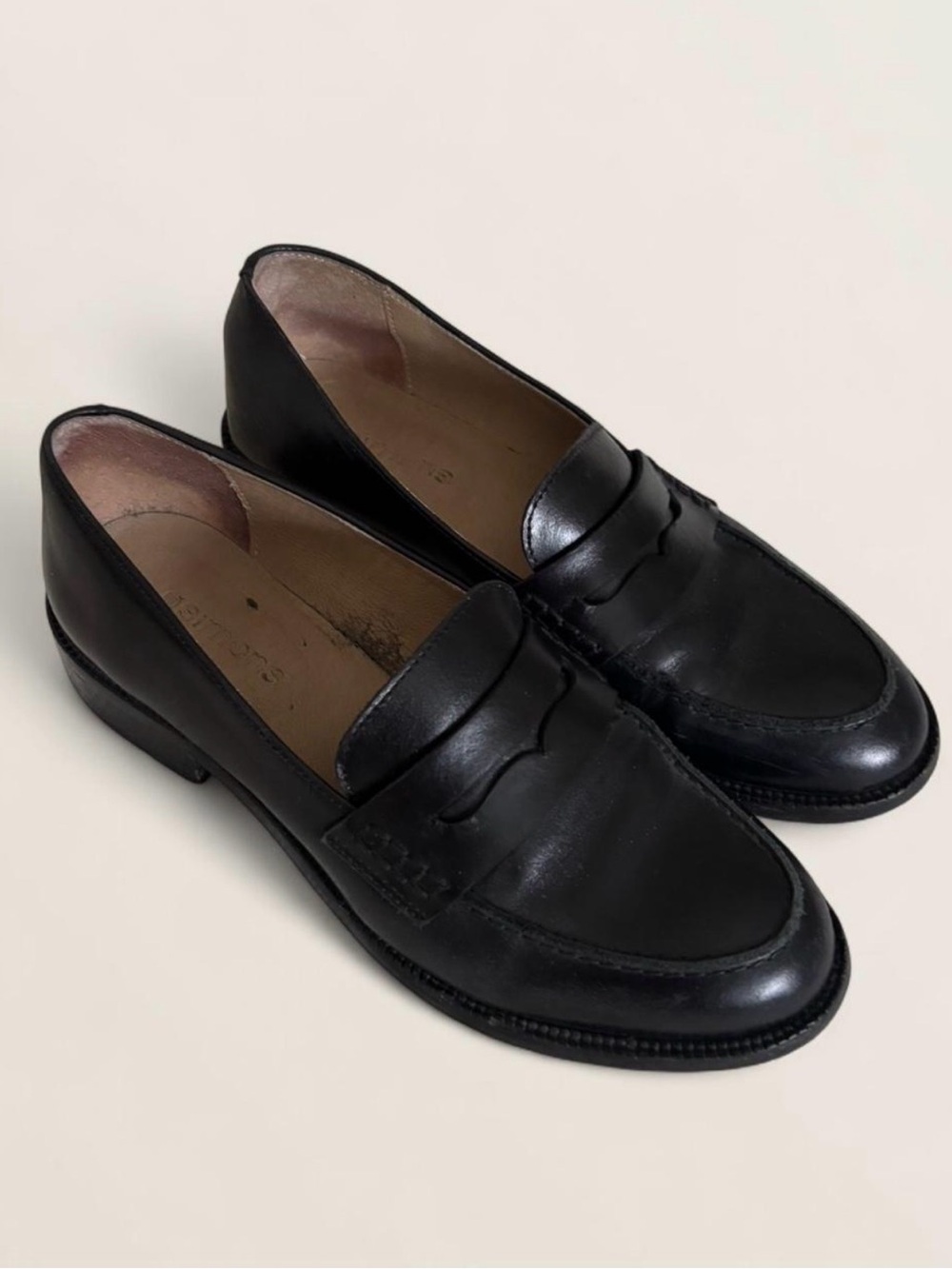 Simons Black Leather Women's Penny Loafers